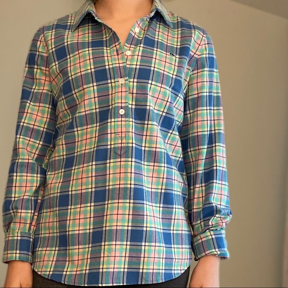 Vineyard Vines flannel half button down blouse